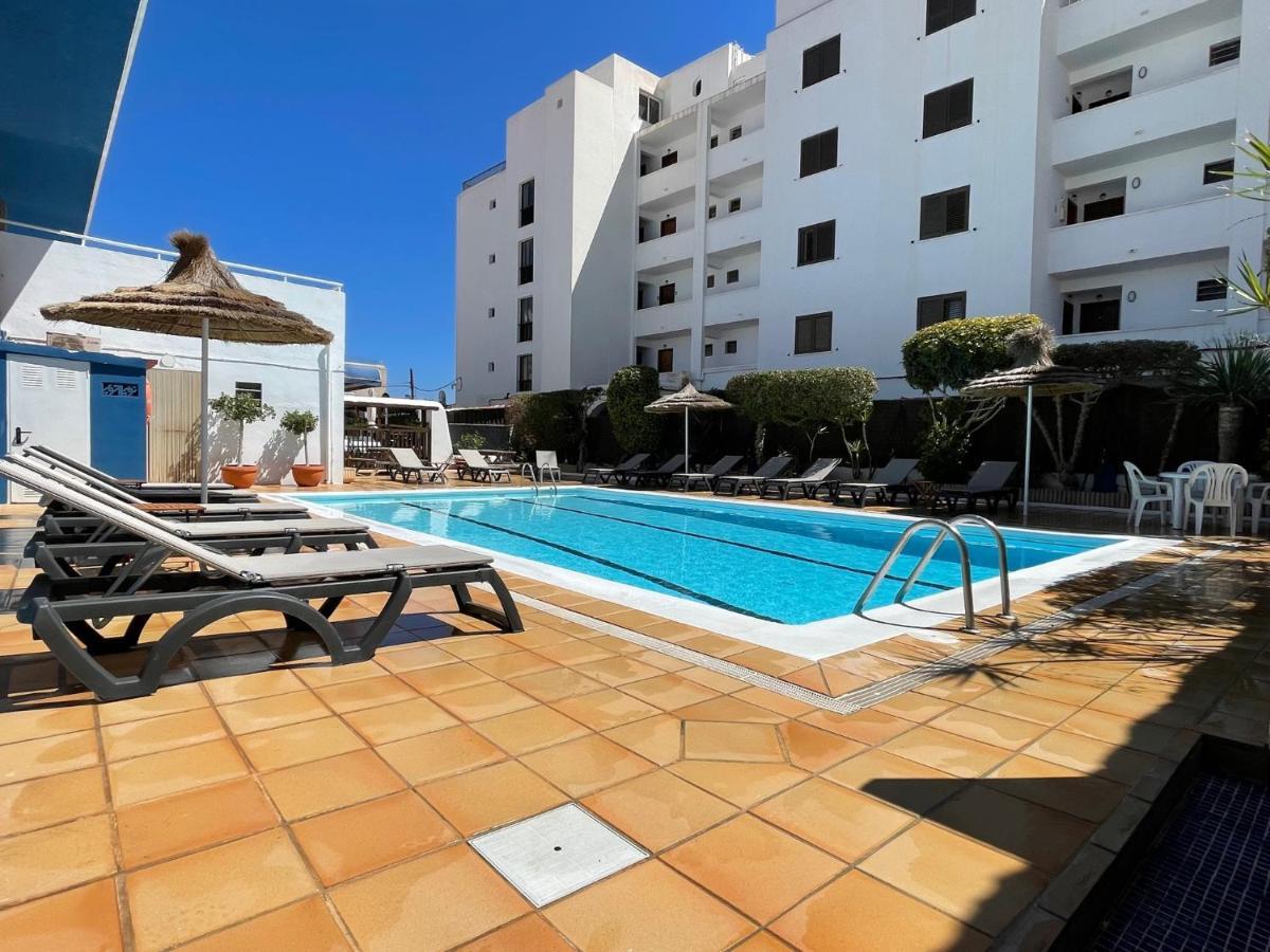 Apartamentos Cel Blau 산타 에우랄리아 데 리오 외부 사진