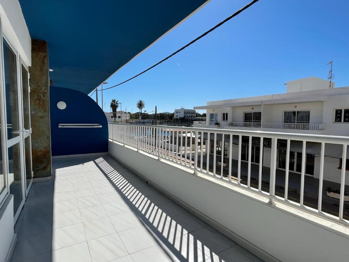 Apartamentos Cel Blau 산타 에우랄리아 데 리오 외부 사진