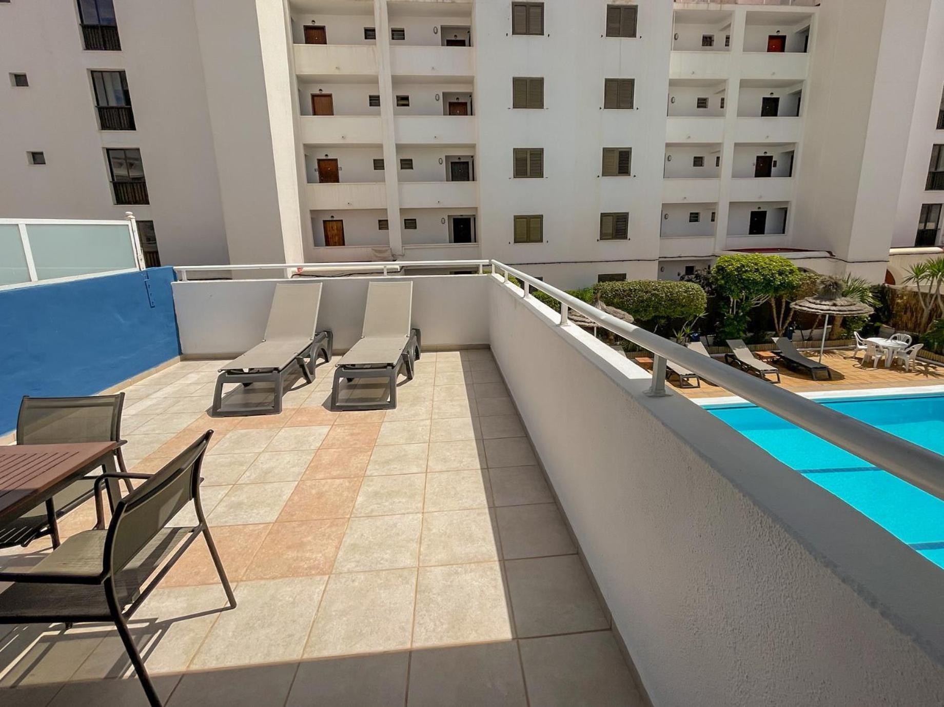 Apartamentos Cel Blau 산타 에우랄리아 데 리오 외부 사진